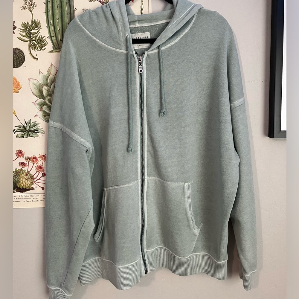 Mint green Aeropostale zip up hoodie with draw strings. Size XL